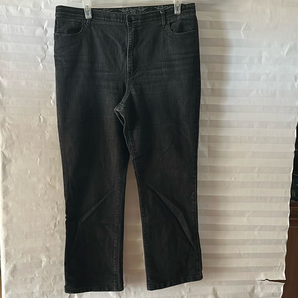 Gloria Vanderbilt Women's Black Boot Cut Jeans Size 18 – Classic Fit Denim